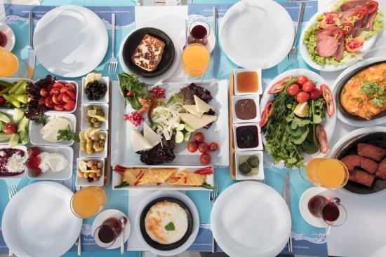 Ayvalik Balikçisi Kusadasi